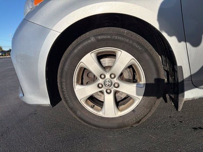 2020 Toyota Sienna LE