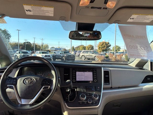 2020 Toyota Sienna LE