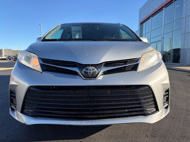 2020 Toyota Sienna LE
