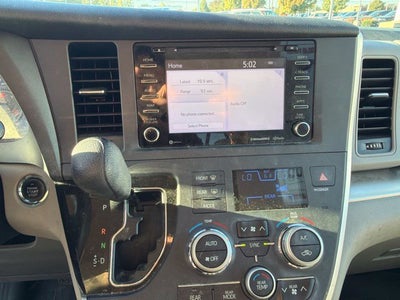 2020 Toyota Sienna LE
