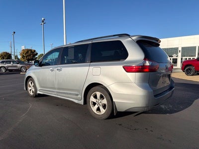 2020 Toyota Sienna LE