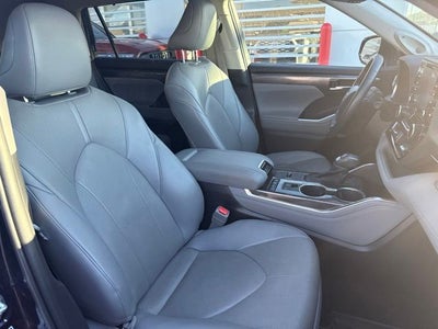 2022 Toyota Highlander Hybrid Limited