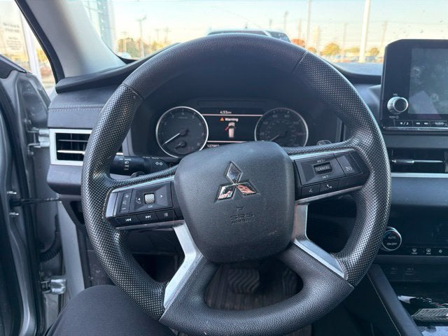 2022 Mitsubishi Outlander ES