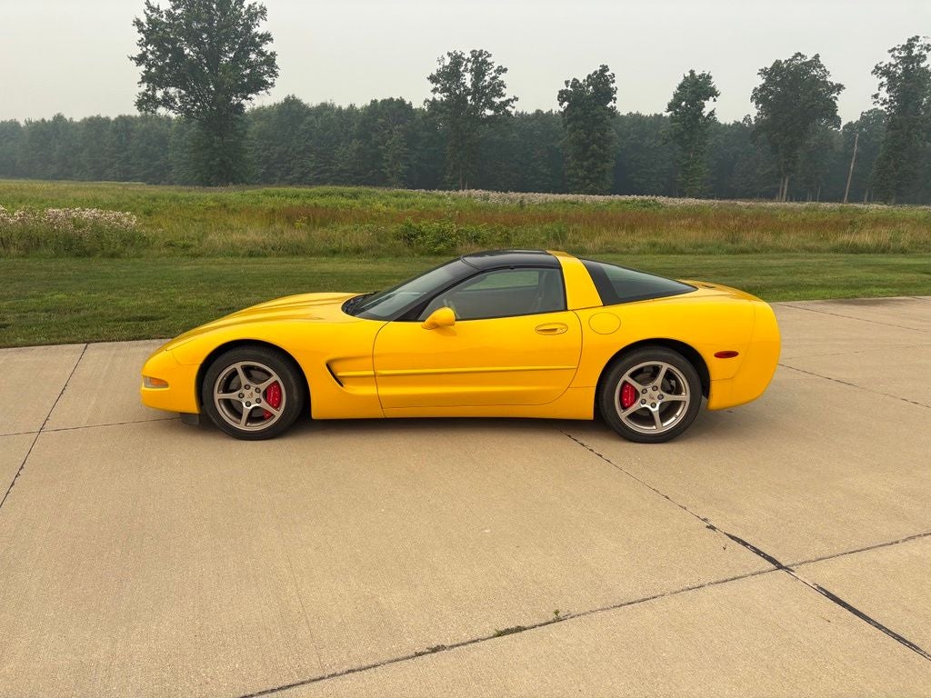 2002 Chevrolet Corvette Base