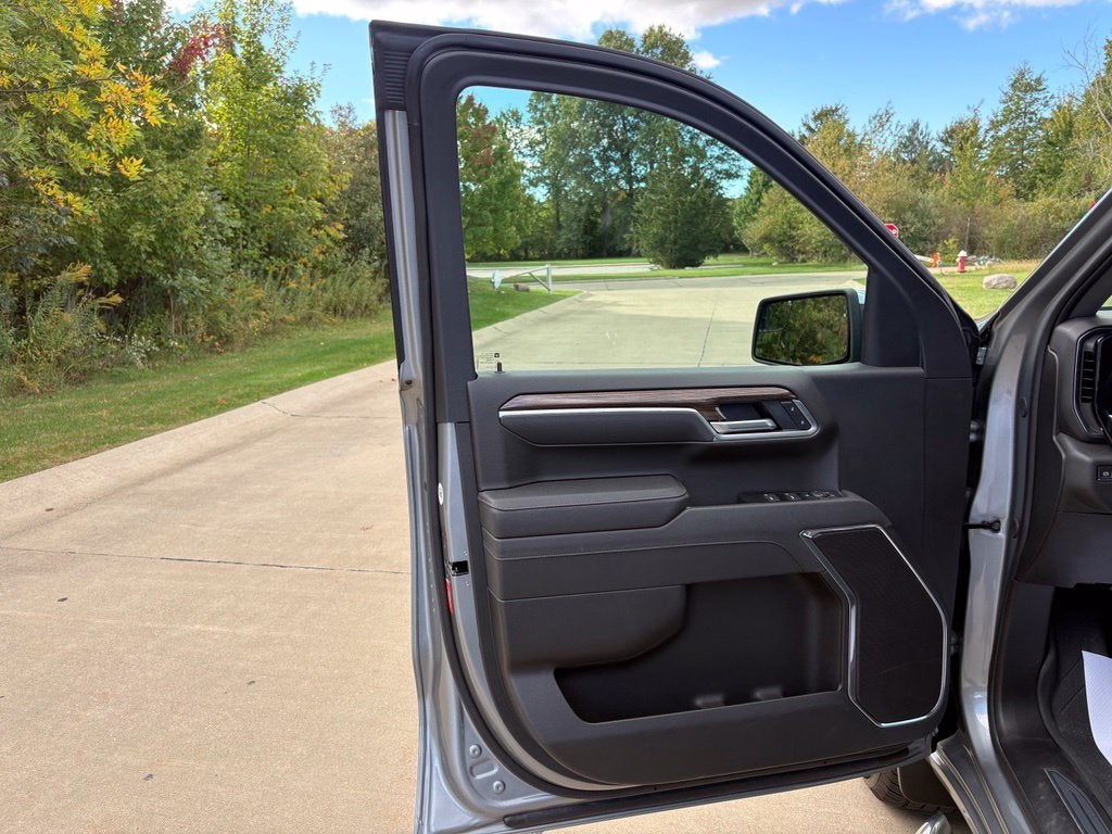 2025 Chevrolet Silverado 1500 LT LT1