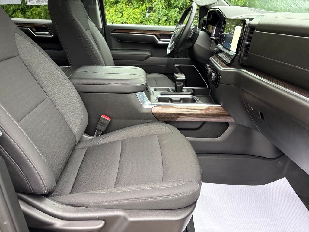 2025 Chevrolet Silverado 1500 LT LT1
