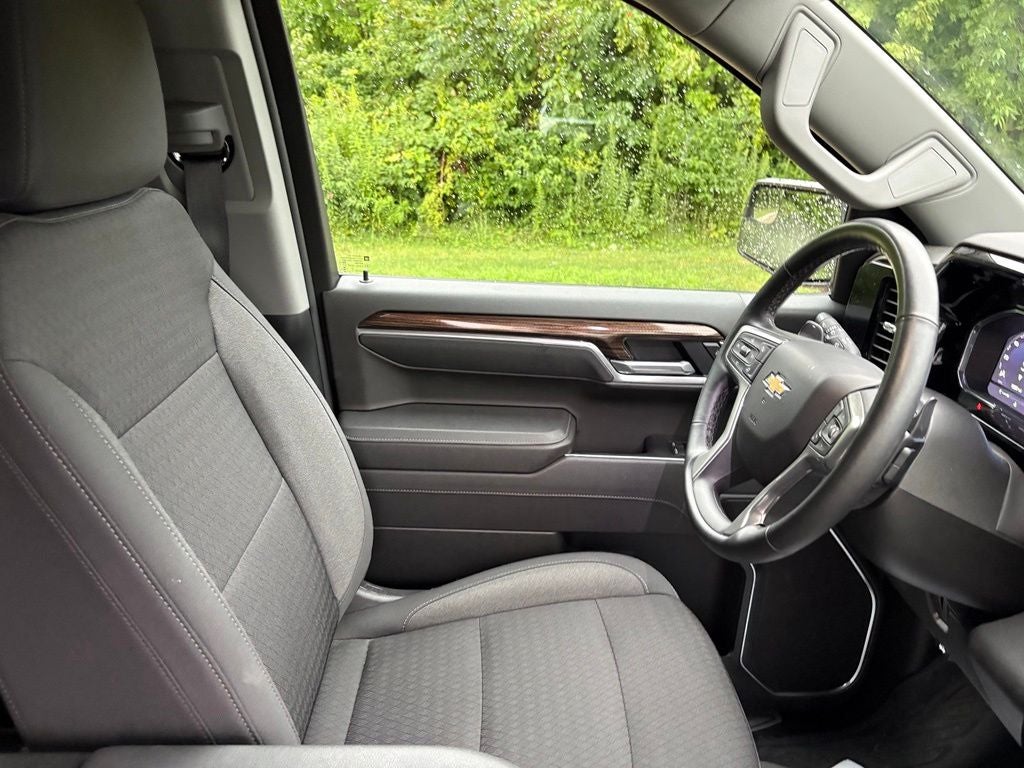 2025 Chevrolet Silverado 1500 LT LT1