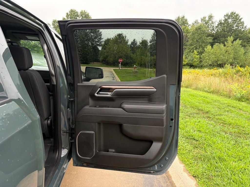 2025 Chevrolet Silverado 1500 LT LT1