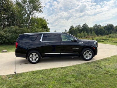 2023 GMC Yukon XL SLT