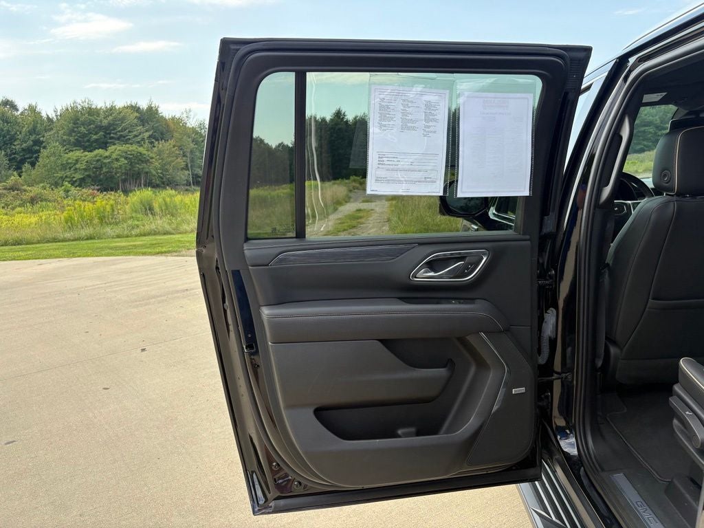2023 GMC Yukon XL SLT