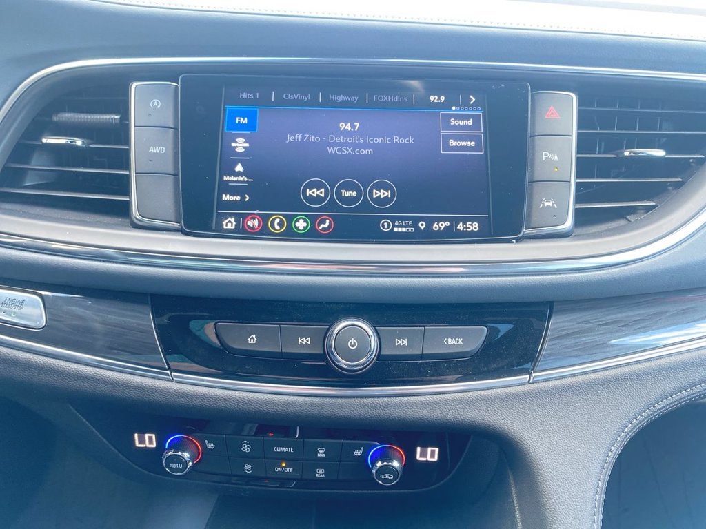 2024 Buick Enclave Essence