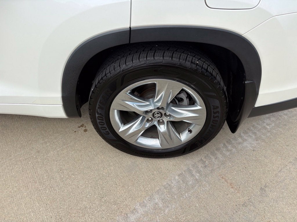2017 Toyota Highlander Limited