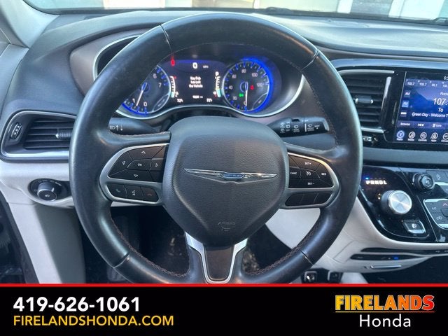 2017 Chrysler Pacifica Touring L Plus