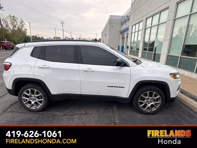 2022 Jeep Compass Latitude Lux