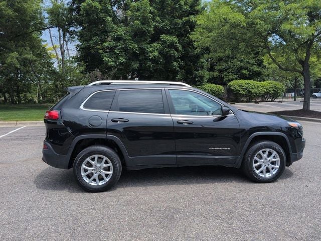 Used 2015 Jeep Cherokee Latitude with VIN 1C4PJMCB1FW578260 for sale in City of the Village of Clarkston, MI
