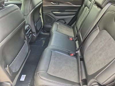 2026 Jeep Grand Cherokee Altitude