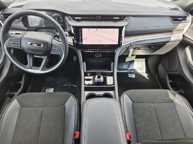 2026 Jeep Grand Cherokee Altitude