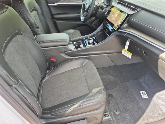 2026 Jeep Grand Cherokee Altitude