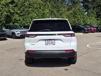 2026 Jeep Grand Cherokee Altitude