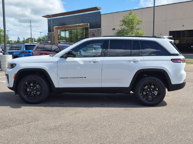 2026 Jeep Grand Cherokee Altitude