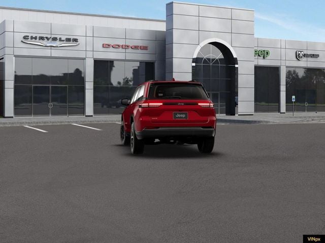 2026 Jeep Grand Cherokee Laredo Altitude