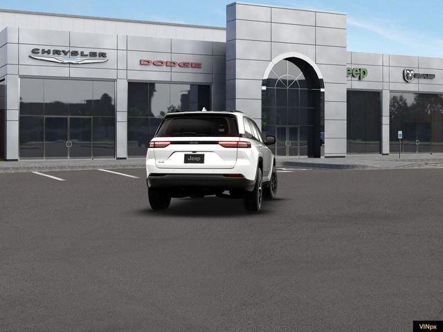 2026 Jeep Grand Cherokee Laredo Altitude