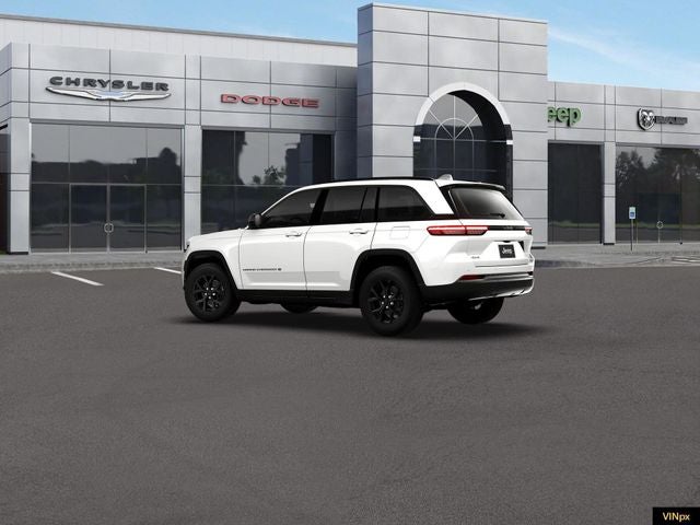 2026 Jeep Grand Cherokee Laredo Altitude