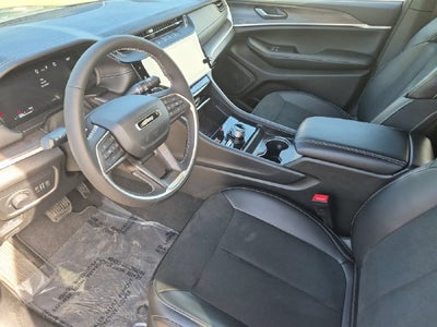2026 Jeep Grand Cherokee Altitude
