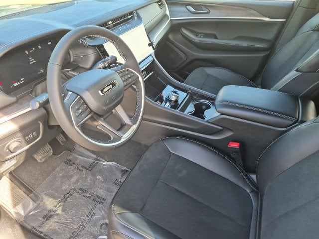 2026 Jeep Grand Cherokee Altitude