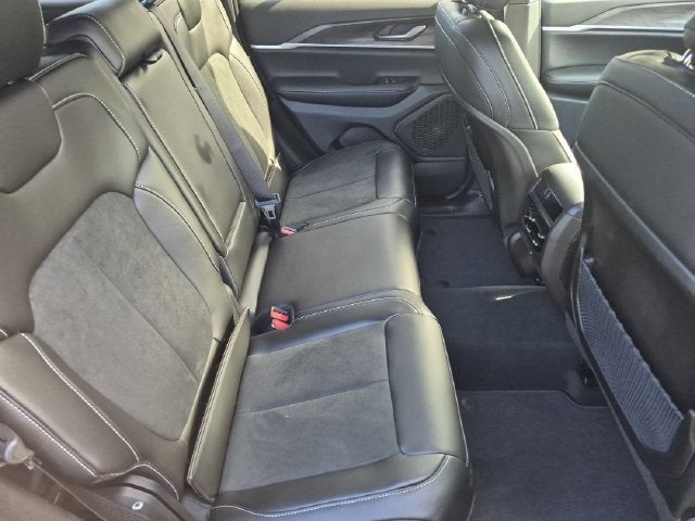 2026 Jeep Grand Cherokee Altitude