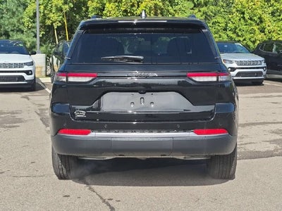 2026 Jeep Grand Cherokee Altitude