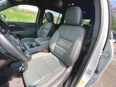 2024 GMC Acadia AT4