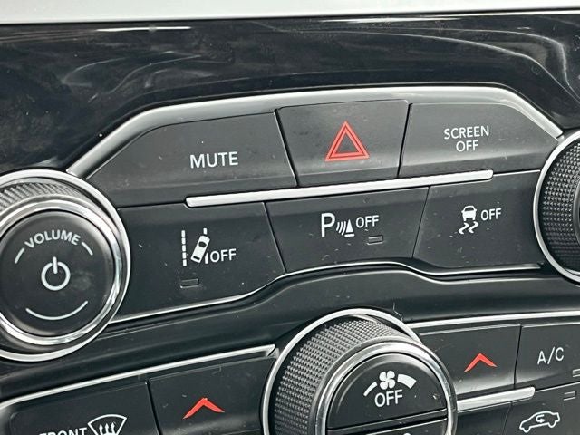 2023 Chrysler 300 Touring