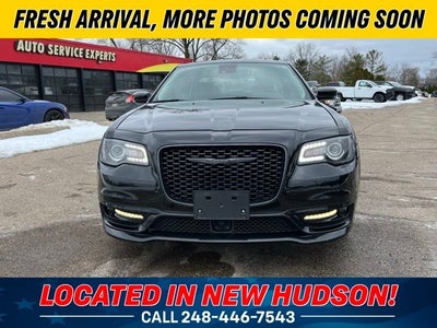 2023 Chrysler 300 Touring