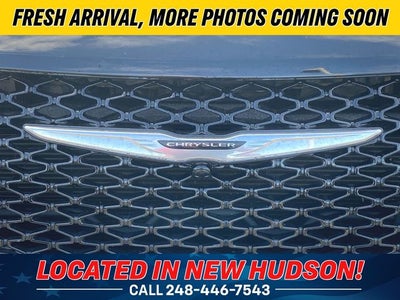 2025 Chrysler Pacifica Select