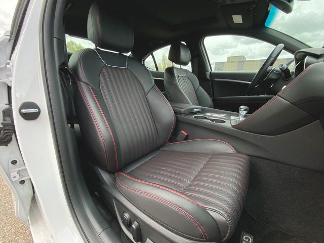 2024 Genesis G70 2.5T