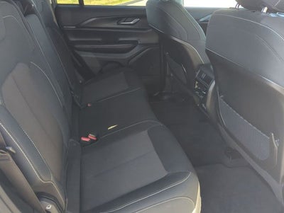 2023 Jeep Grand Cherokee Laredo 4x4