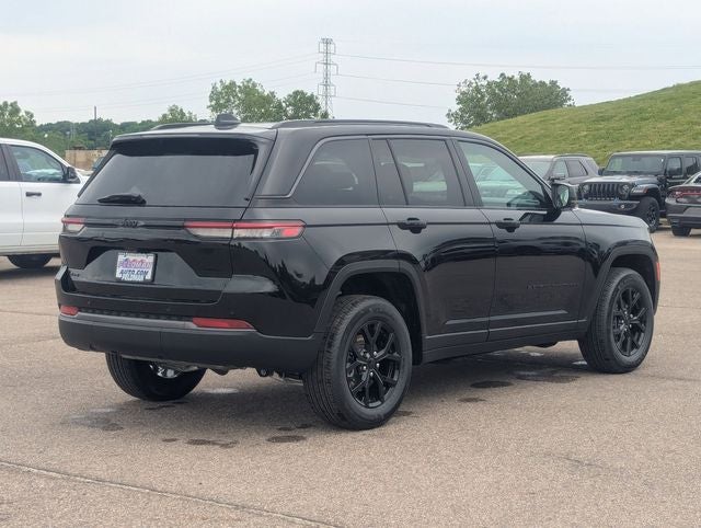 2026 Jeep Grand Cherokee GRAND CHEROKEE LAREDO ALTITUDE 4X4