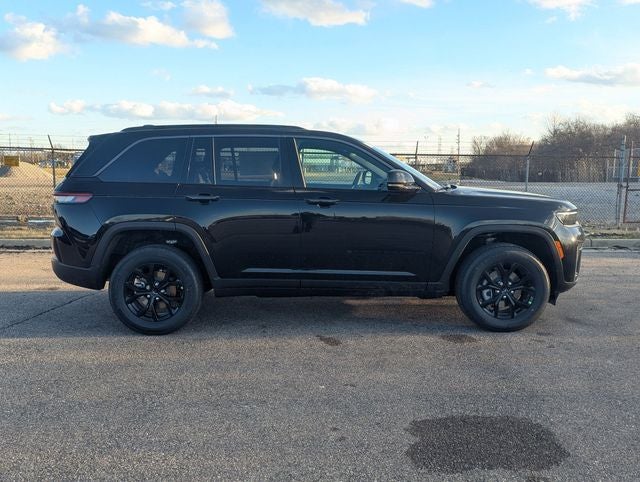 2026 Jeep Grand Cherokee GRAND CHEROKEE LAREDO ALTITUDE 4X4