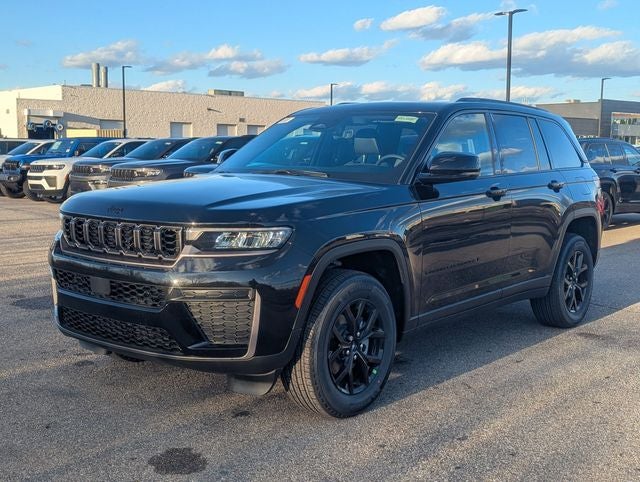 2026 Jeep Grand Cherokee GRAND CHEROKEE LAREDO ALTITUDE 4X4