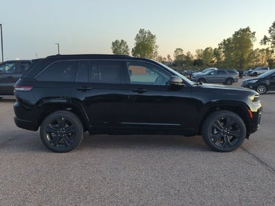 2027 Jeep Grand Cherokee Limited Reserve