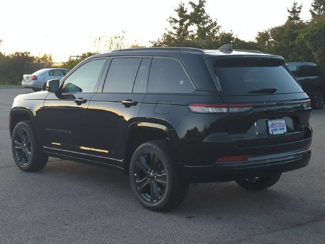 2027 Jeep Grand Cherokee Limited Reserve