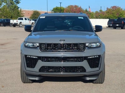 2027 Jeep Grand Cherokee GRAND CHEROKEE LIMITED RESERVE 4X4