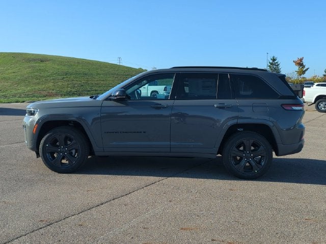 2027 Jeep Grand Cherokee GRAND CHEROKEE LIMITED RESERVE 4X4