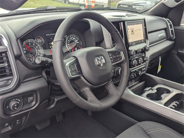 2025 RAM 1500 RAM 1500 BIG HORN CREW CAB 4X4 5'7' BOX