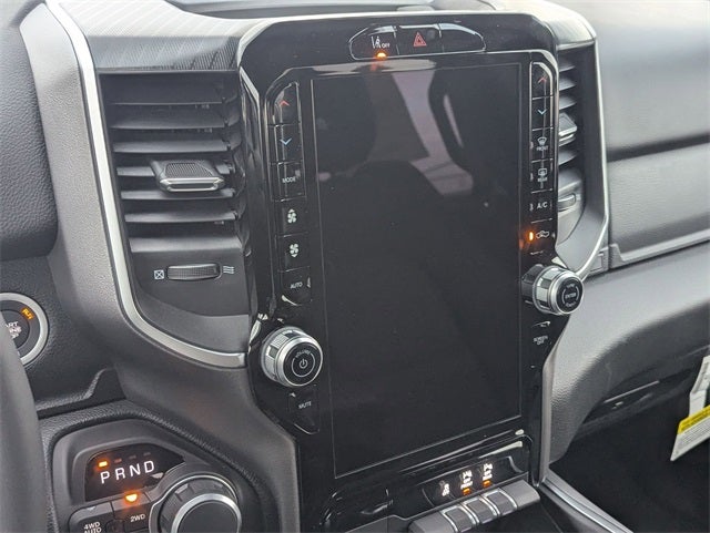 2025 RAM 1500 RAM 1500 BIG HORN CREW CAB 4X4 5'7' BOX