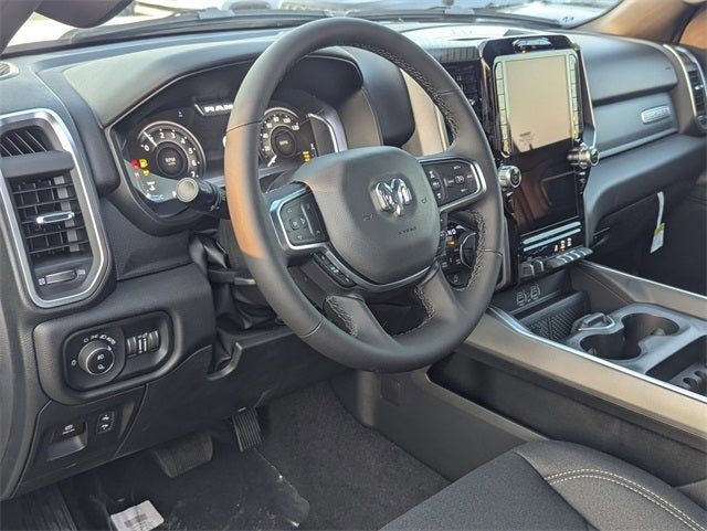 2025 RAM 1500 RAM 1500 BIG HORN CREW CAB 4X4 5'7' BOX