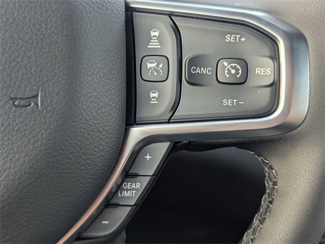 2025 RAM 1500 RAM 1500 BIG HORN CREW CAB 4X4 5'7' BOX