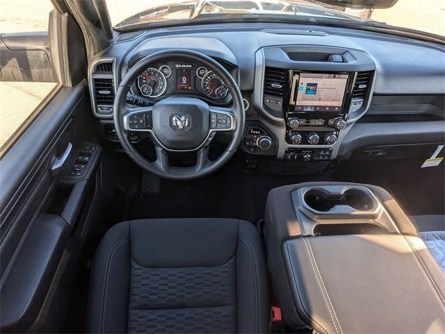 2025 RAM 1500 RAM 1500 TRADESMAN CREW CAB 4X4 5'7' BOX