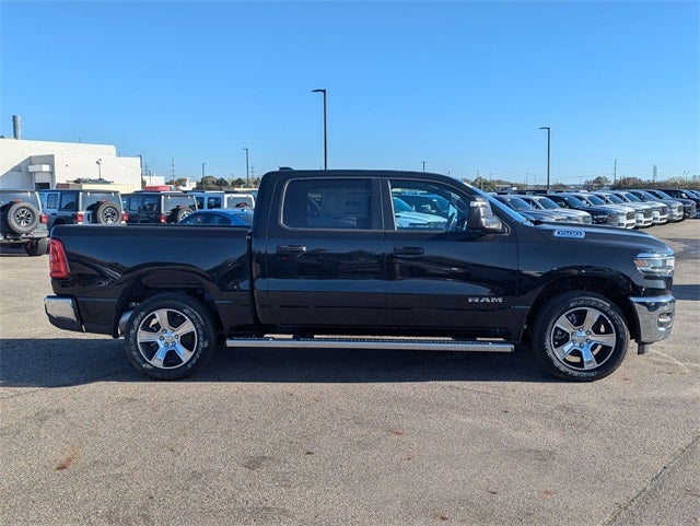 2025 RAM 1500 RAM 1500 TRADESMAN CREW CAB 4X4 5'7' BOX